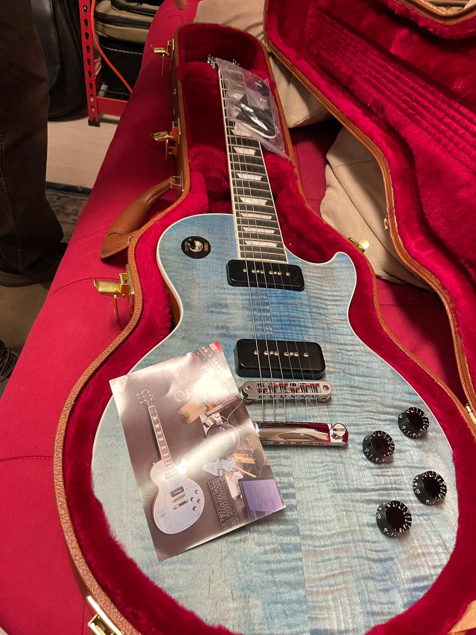 2018 Gibson Les Paul classic player plus Satin Ocean Blue SOLD